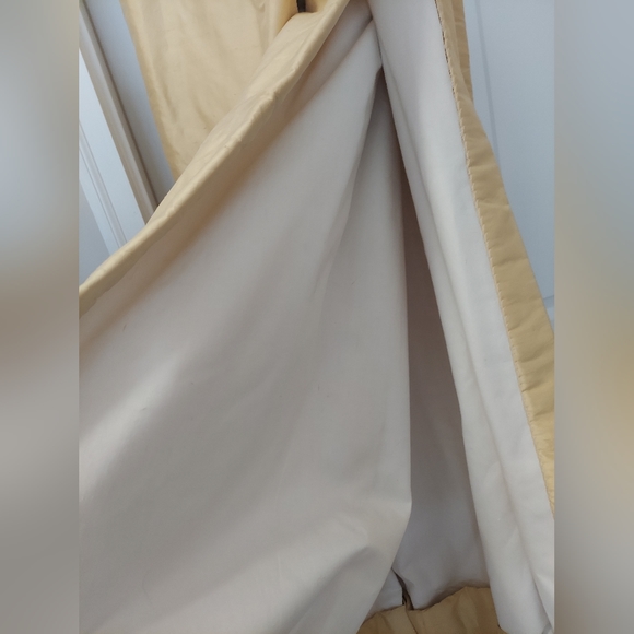 *GORG Dupioni Silk Drapes* Custom-made pale yellow triple lined curtains - Picture 8 of 10